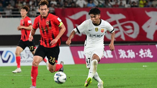 蒯纪闻1射1传助海港6-2胜苏州东吴 19岁小将斩获一线队首球 蒯纪闻1射1传助海港6-2胜苏州东吴 19岁小将斩获一线队首球