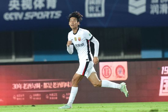海港3-1客胜河南，李新翔连续进球+蒯纪闻助攻，年轻化改造收效
