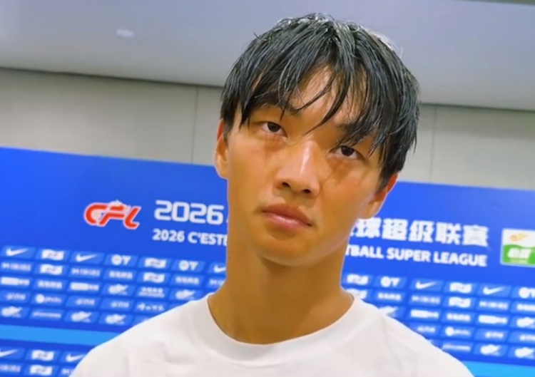杨明洋赛季首球难救主 成都蓉城客场1-1平青岛海牛