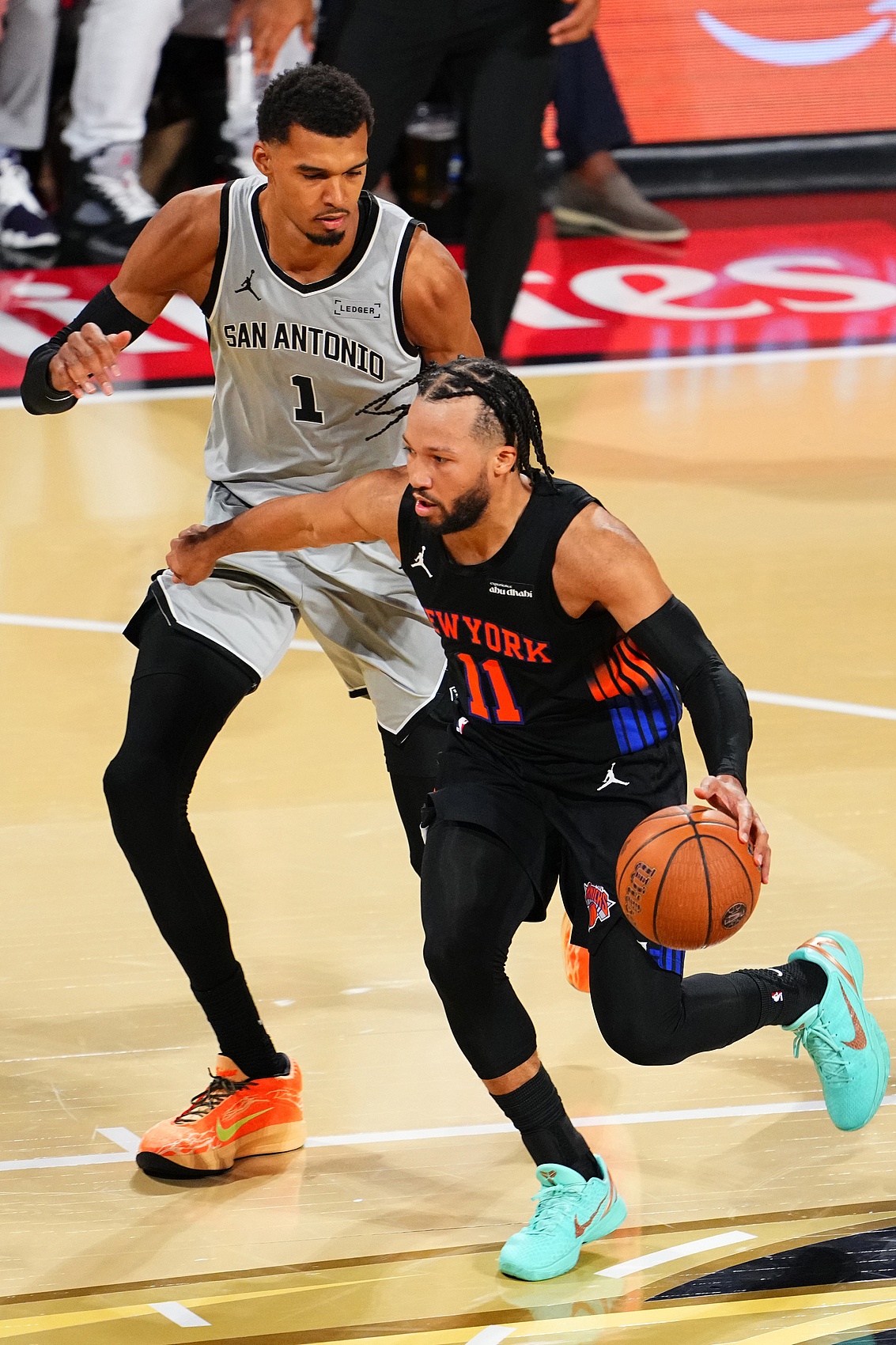 文班亚马成2K27封面人物 尼克斯名导放话5场夺冠