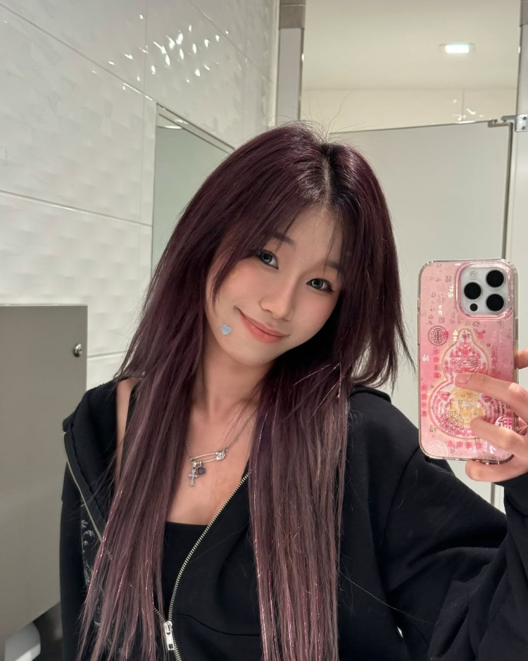 网红shulunc晒与克莱合影引发争议 本人称对分手事件不知情
