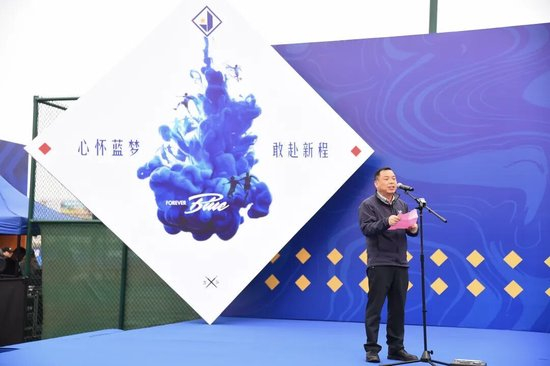 江苏常晋2026赛季出征仪式:目的中冠冲乙,苗润东接旗 江苏常晋2026赛季出征仪式:目的中冠冲乙,苗润东接旗