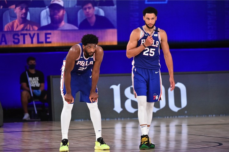 阿德巴约训练场拳击希罗 NBA队友内讧史再添血案
