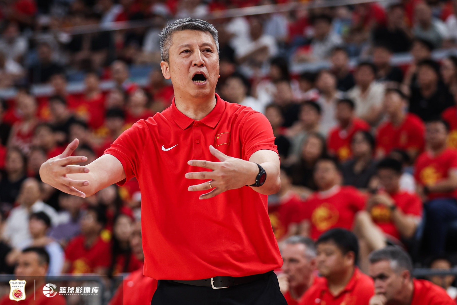 郭艾伦劝郭士强：别紧张，多吃点饭