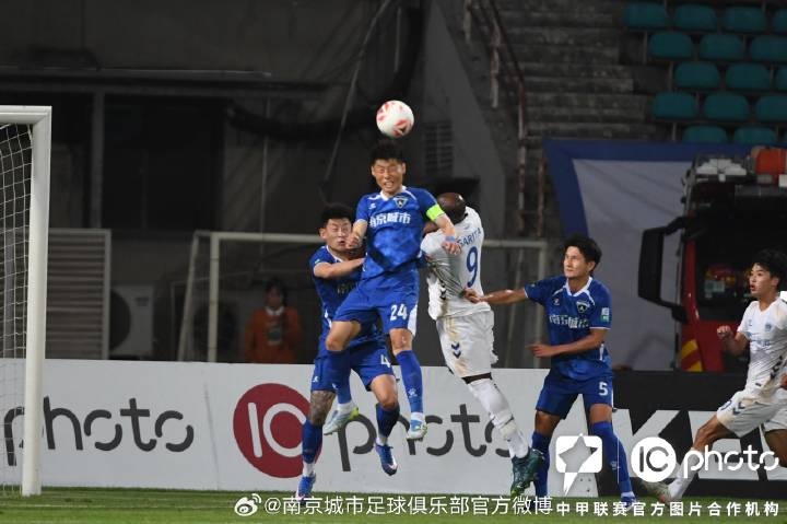 南京城市后防老将杜君鹏合同到期离队,32次出场数据定格 南京城市后防老将杜君鹏合同到期离队,32次出场数据定格