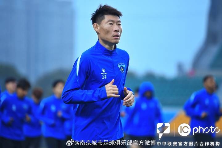 南京城市后防老将杜君鹏合同到期离队,32次出场数据定格 南京城市后防老将杜君鹏合同到期离队,32次出场数据定格