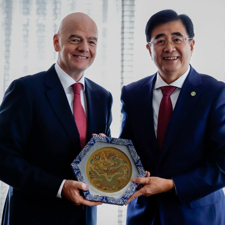 宋凯温哥华会晤因凡蒂诺 中国足球获国际足联手段支援